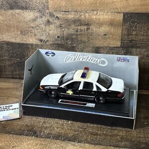 Dimension Hot Pursuit Texas Public Safety Chevrolet Caprice 1:24 Diecast Trooper